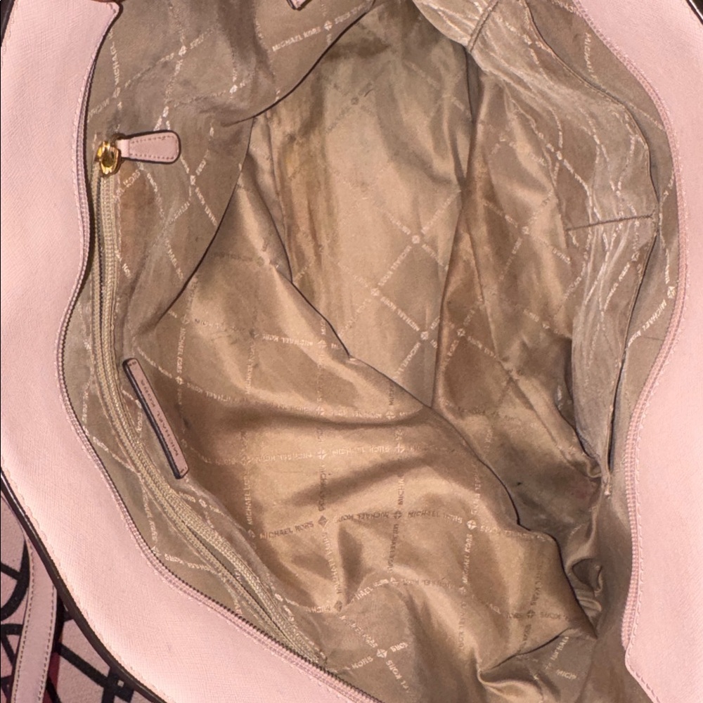 Michael Kors Blush Pink Tote and Matching Wallet - Picture 4 of 8